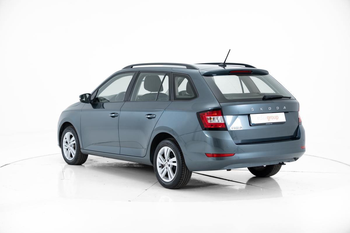 skoda-fabia-break-2021-gasolina-999cc