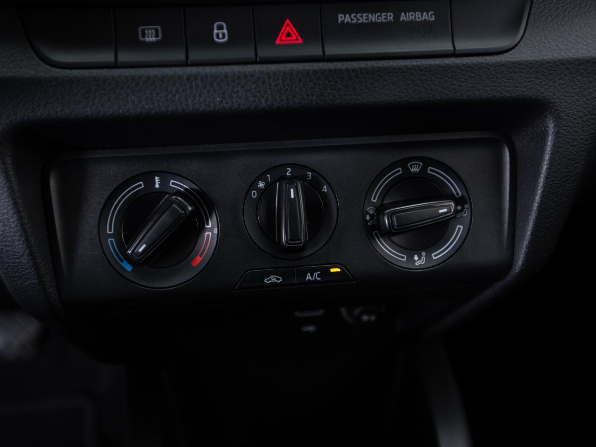 skoda-fabia-break-2021-gasolina-999cc
