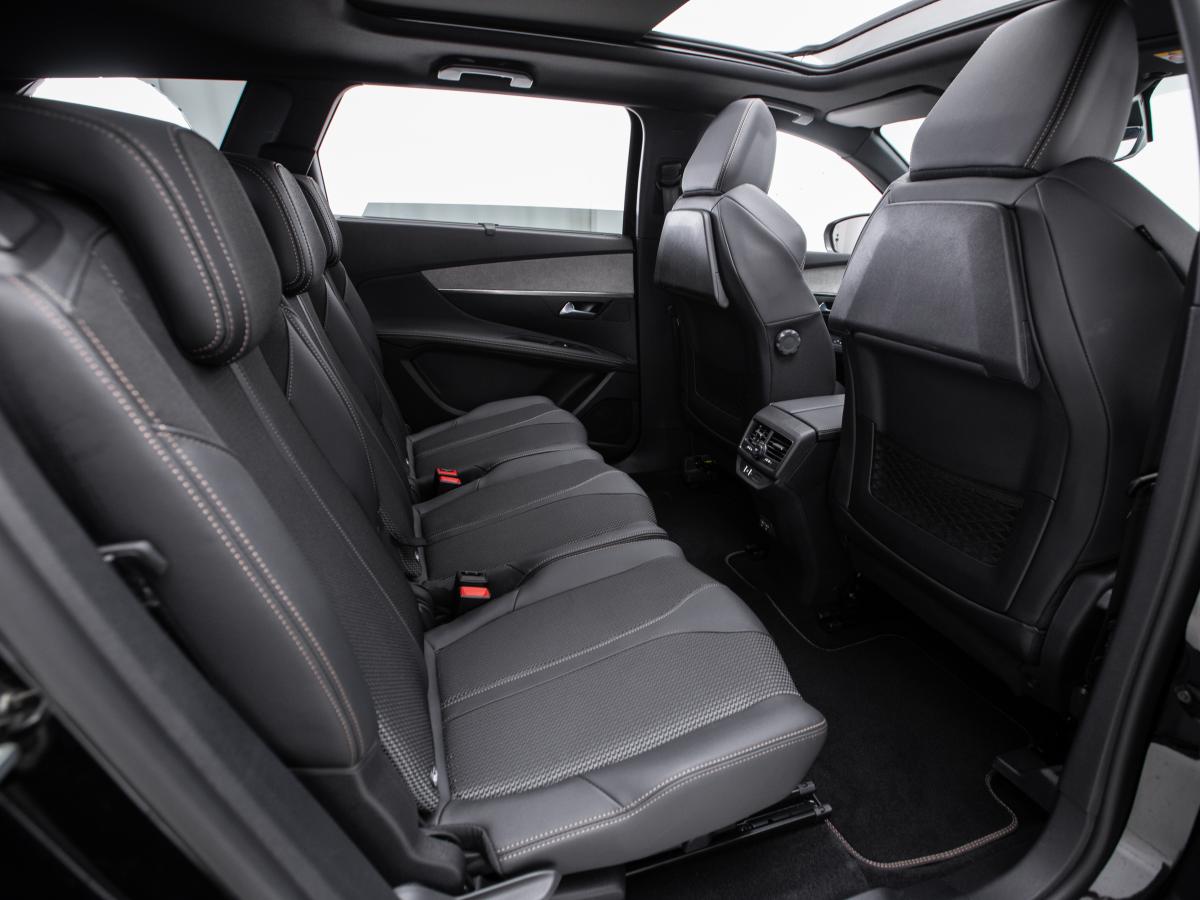 peugeot-5008-2024-gasolina-1199cc