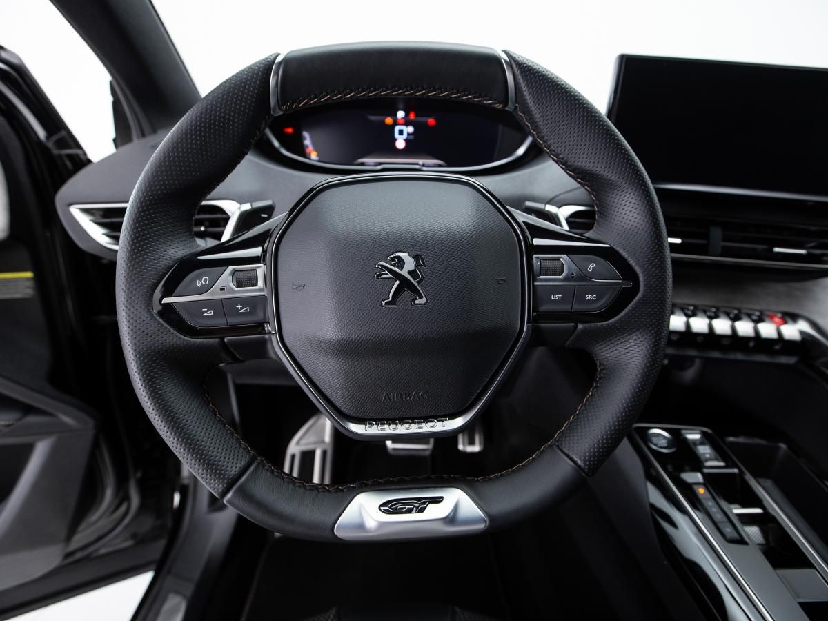 peugeot-5008-2024-gasolina-1199cc
