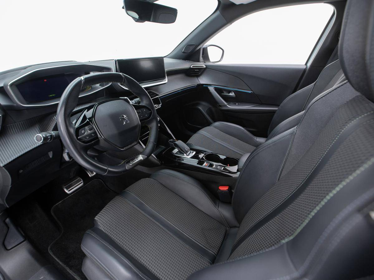 peugeot-2008-2021-diesel-1499cc