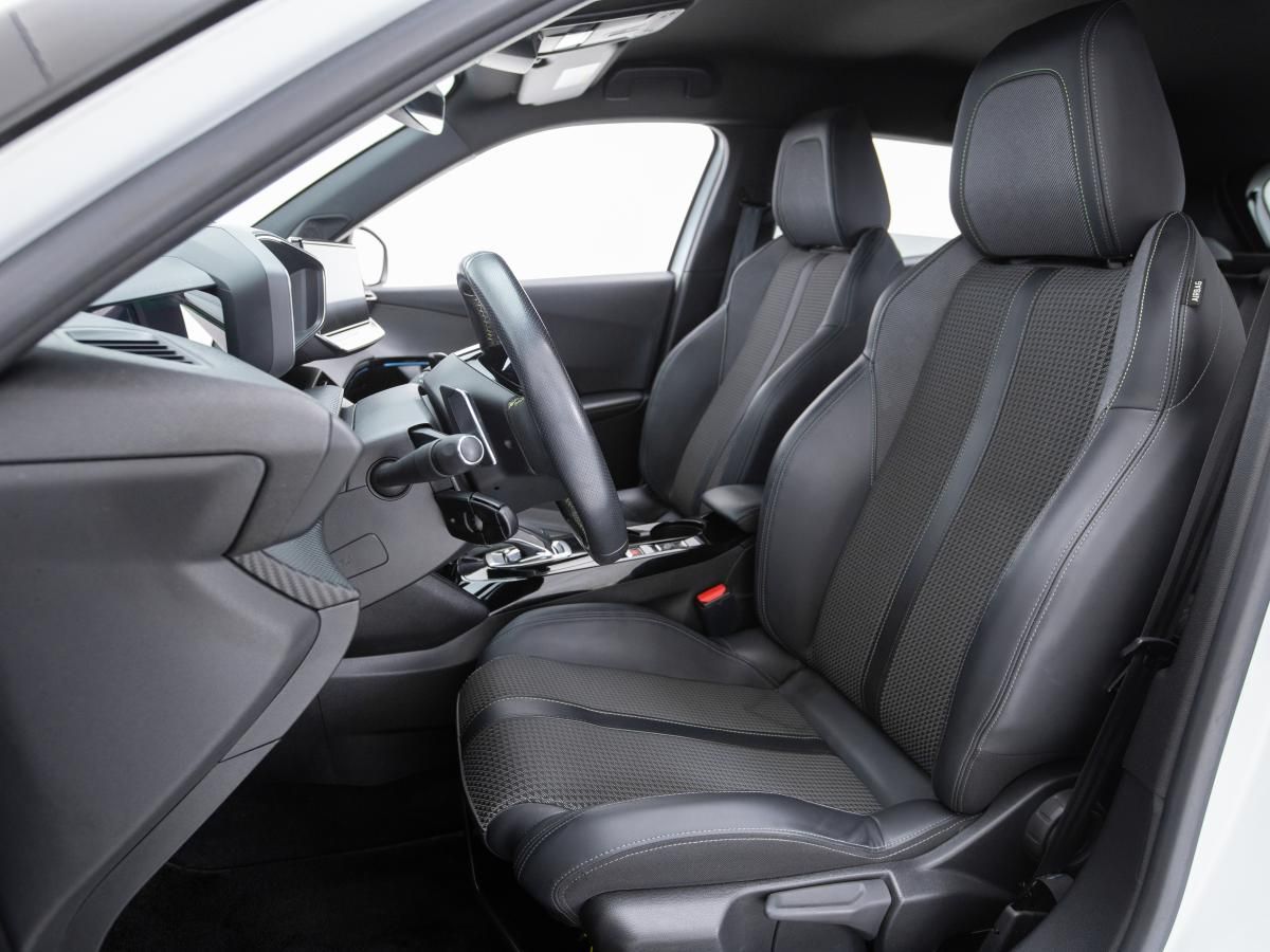 peugeot-2008-2021-diesel-1499cc
