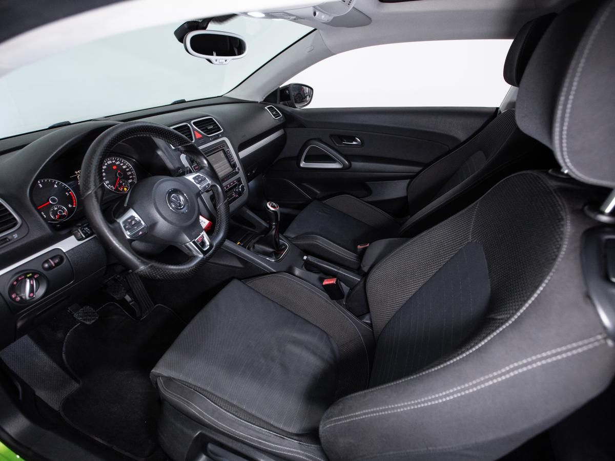 volkswagen-scirocco-2010-diesel-1968cc