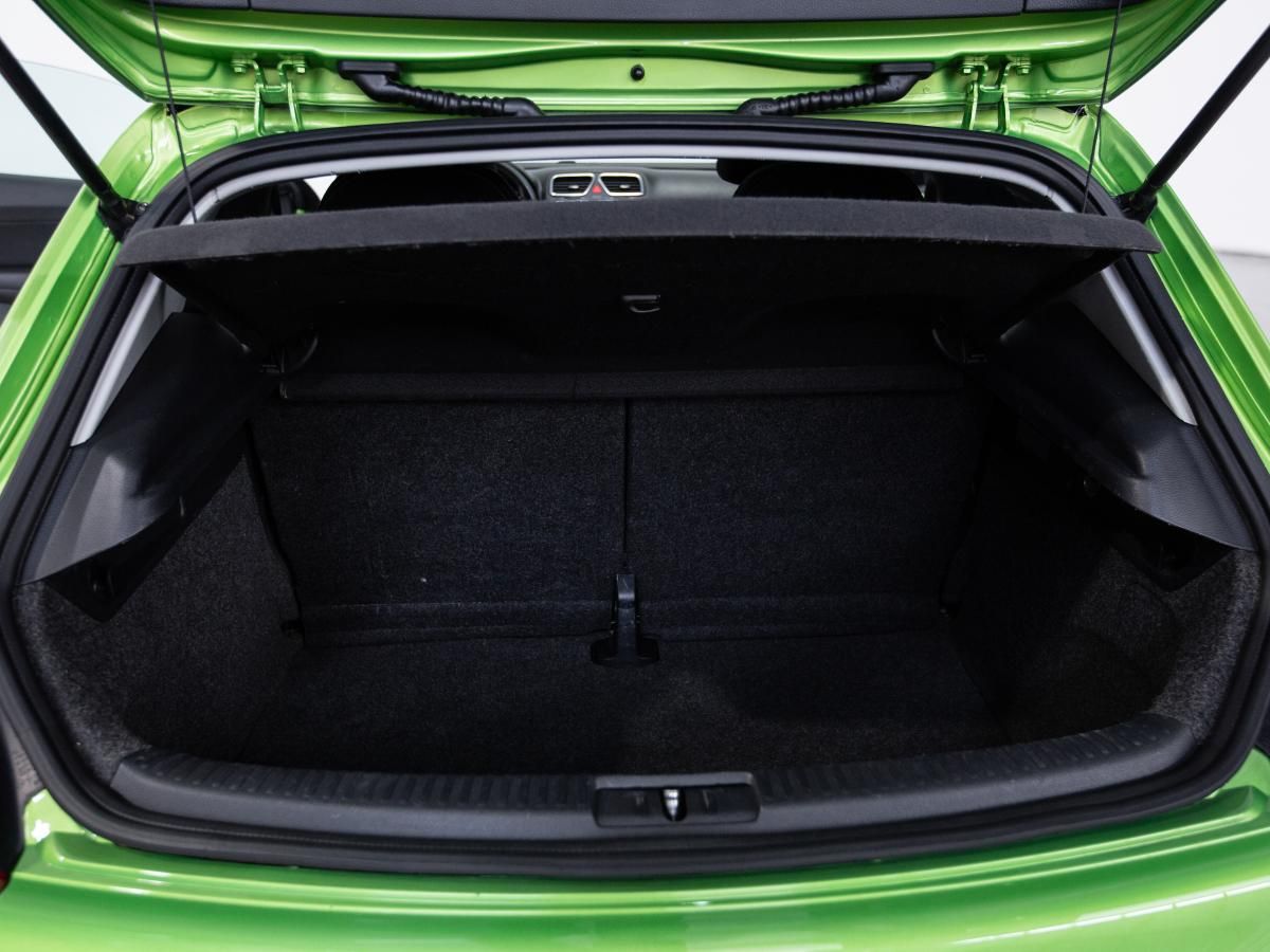volkswagen-scirocco-2010-diesel-1968cc