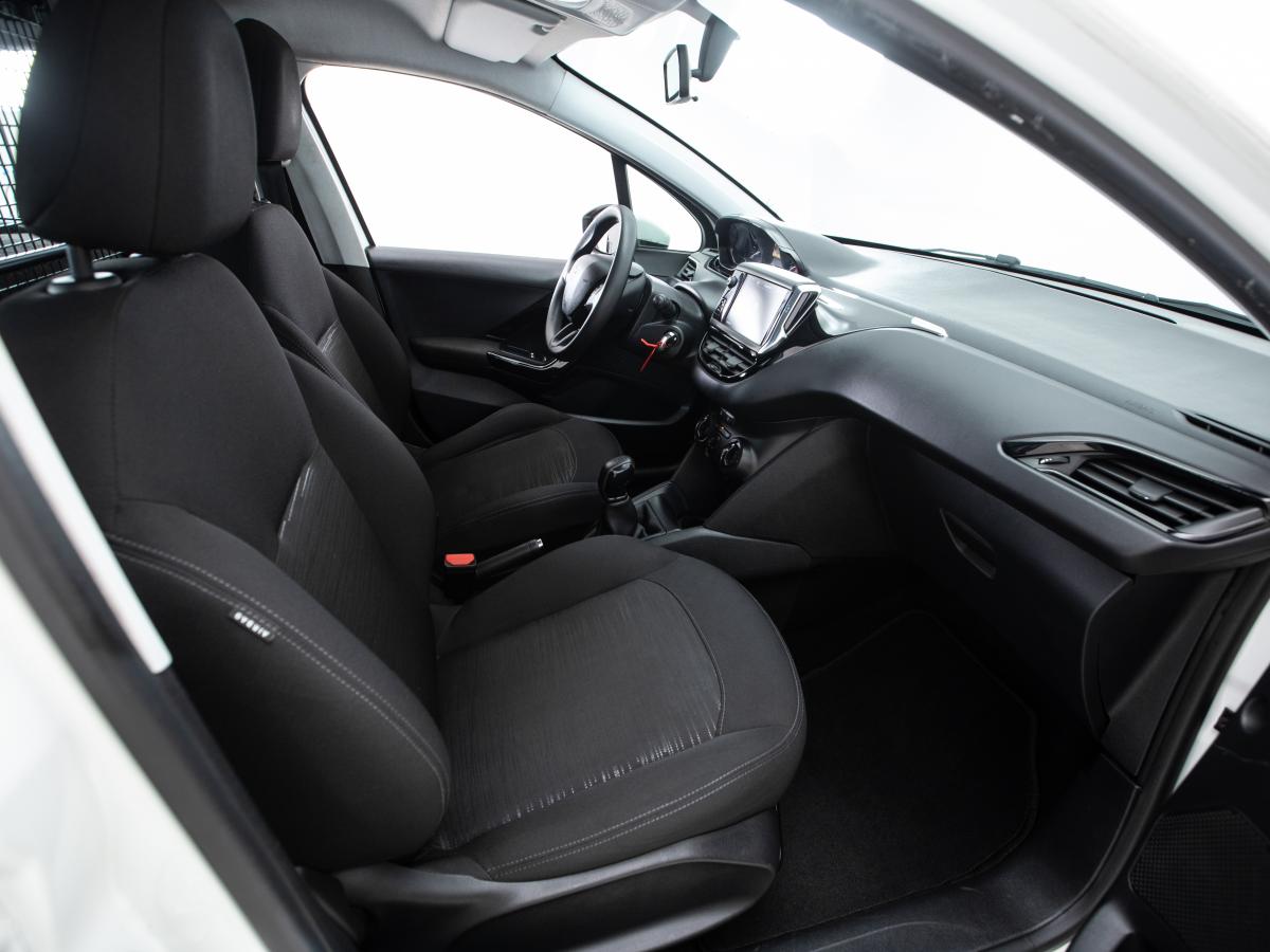 peugeot-208-2020-diesel-1499cc