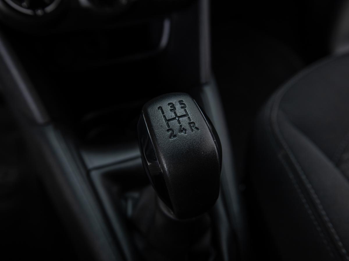 peugeot-208-2020-diesel-1499cc