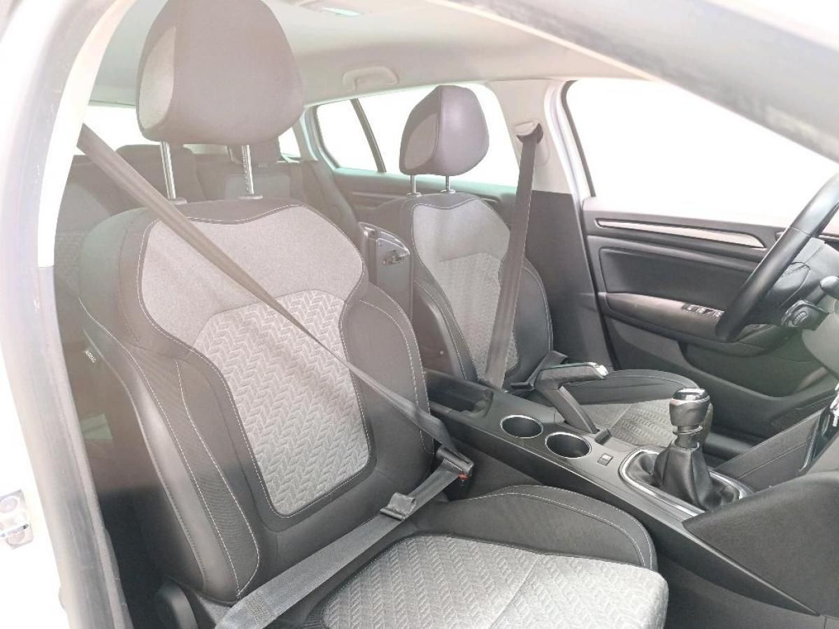 renault-megane-sport-tourer-2022-diesel-1461cc