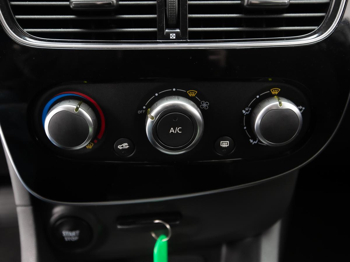 renault-clio-sport-tourer-2018-diesel-1461cc