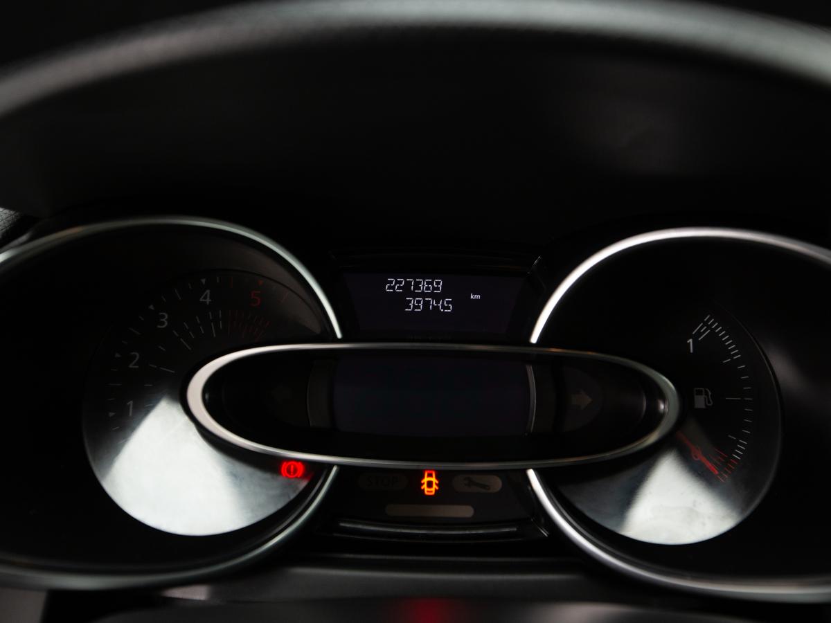 renault-clio-sport-tourer-2018-diesel-1461cc