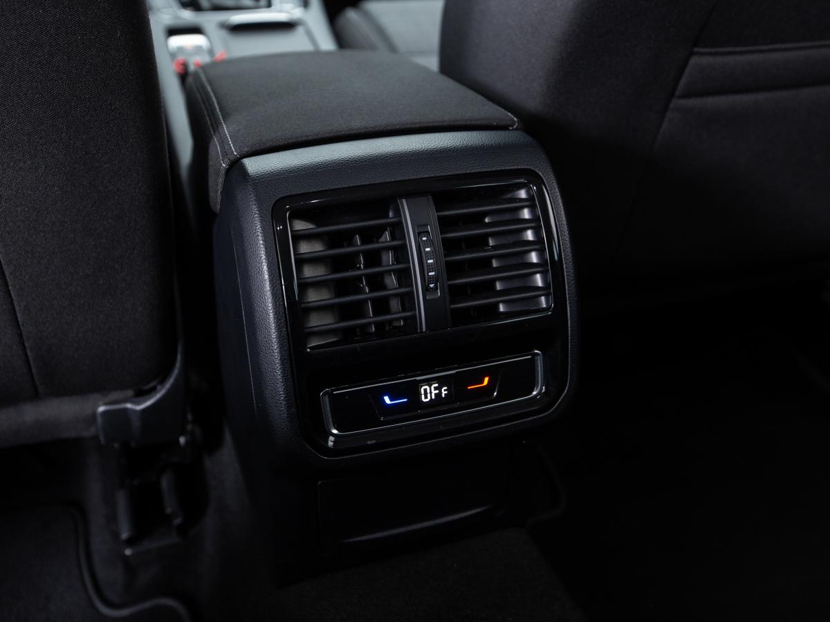 volkswagen-passat-variant-2022-diesel-1968cc