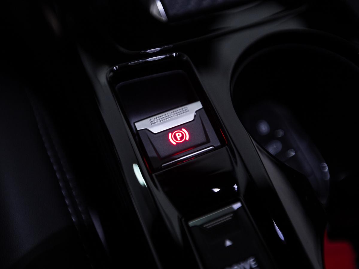 peugeot-2008-2022-gasolina-1199cc