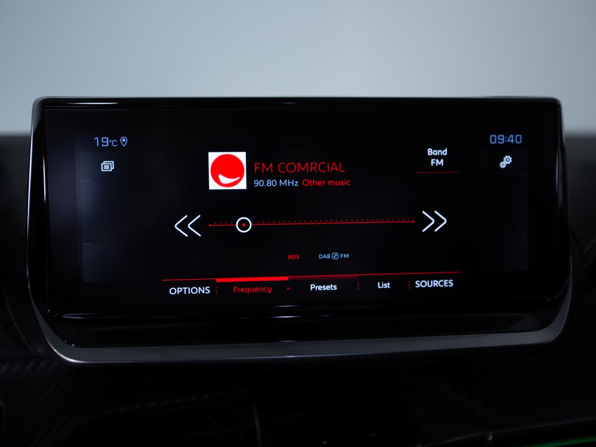peugeot-2008-2022-gasolina-1199cc