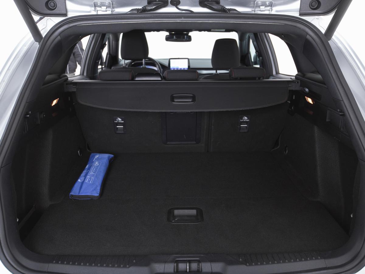 ford-focus-sw-2022-diesel-1499cc