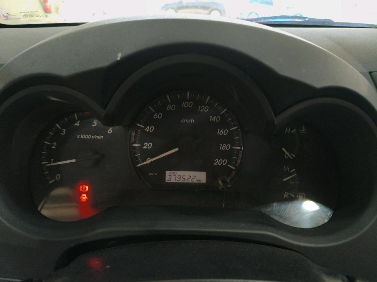 toyota-hilux-2015-diesel-2494cc