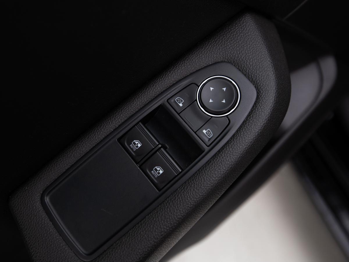 renault-clio-2022-hibrido-a-gasolina-1598cc