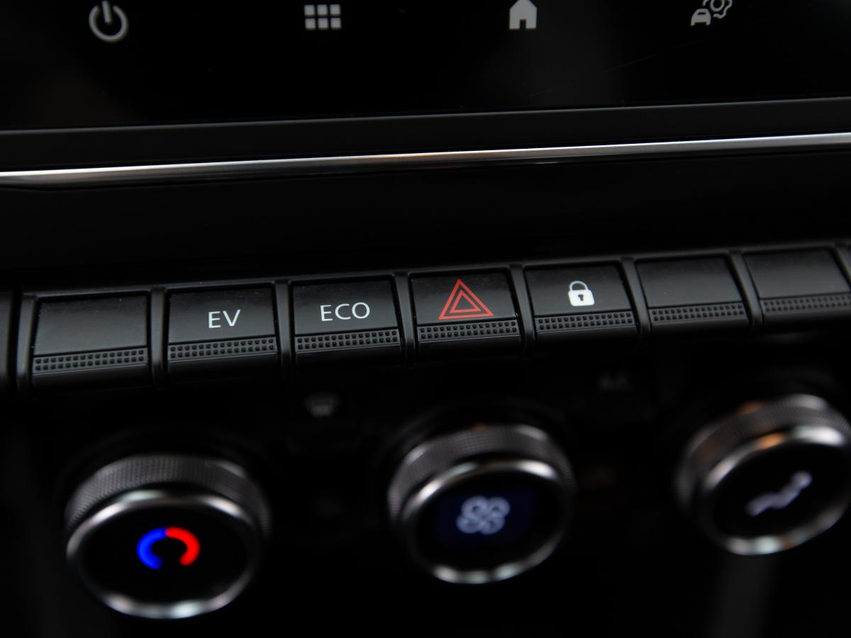 renault-clio-2022-hibrido-a-gasolina-1598cc
