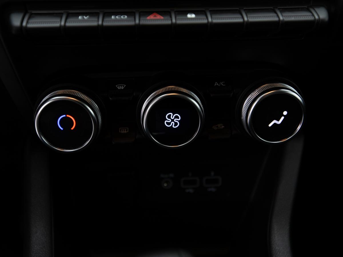 renault-clio-2022-hibrido-a-gasolina-1598cc