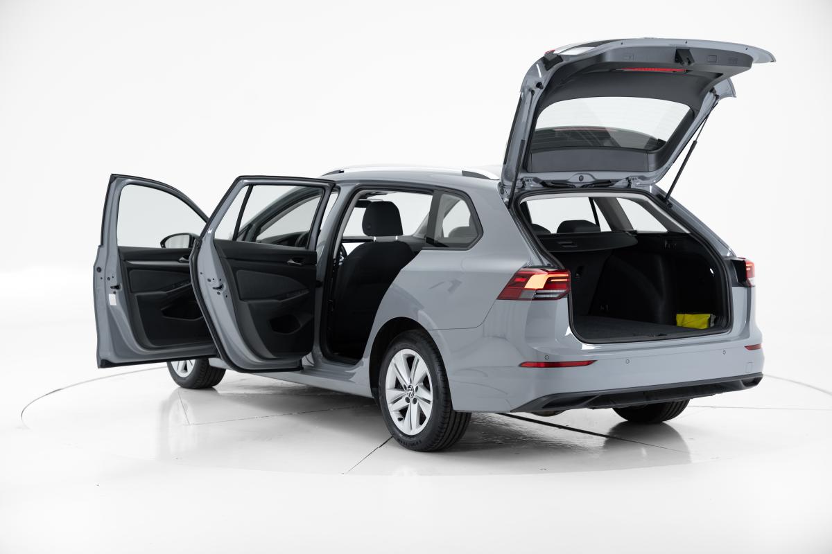 volkswagen-golf-variant-2023-diesel-1968cc