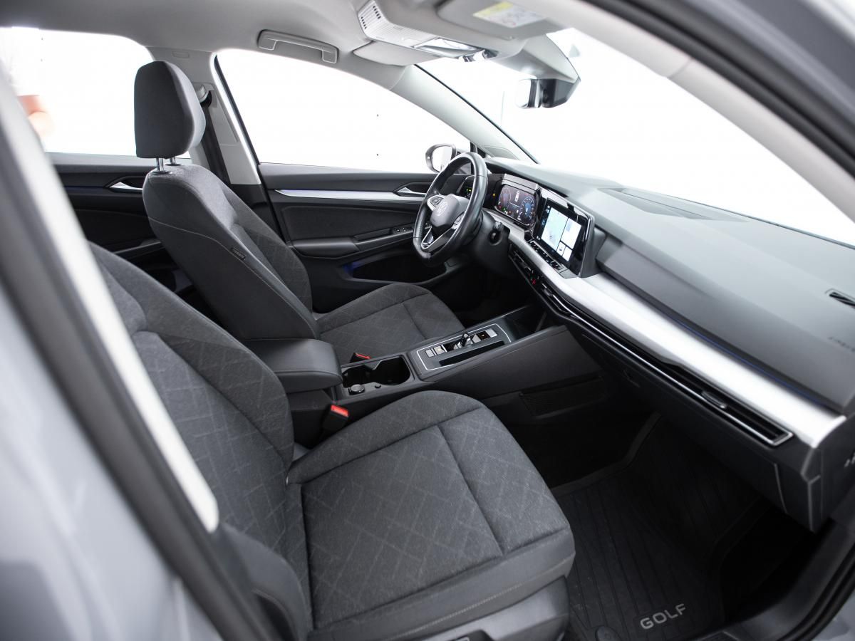 volkswagen-golf-variant-2023-diesel-1968cc