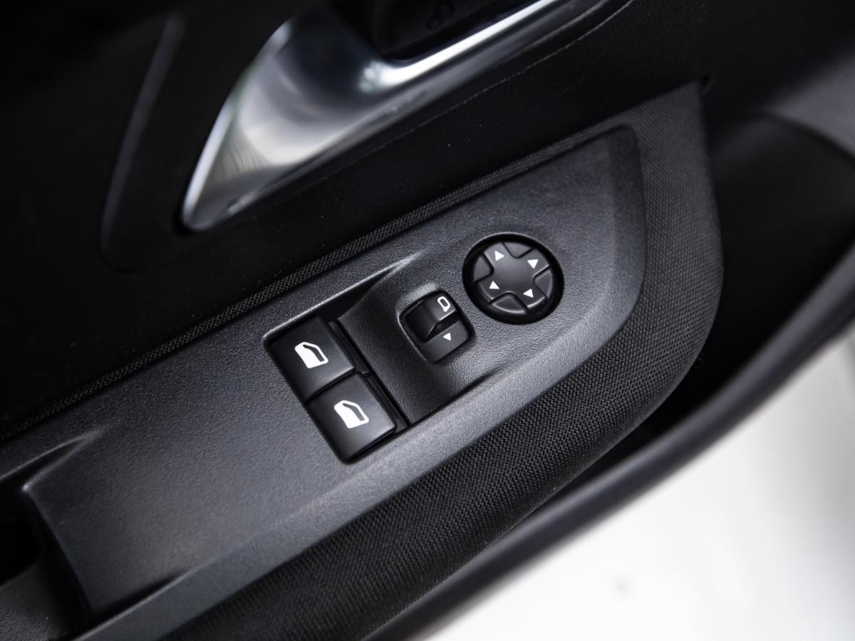 peugeot-208-2020-diesel-1499cc