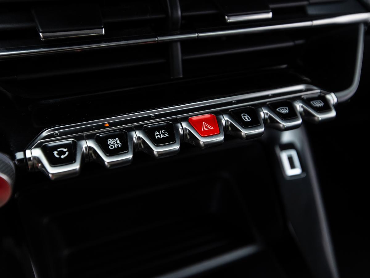 peugeot-208-2020-diesel-1499cc