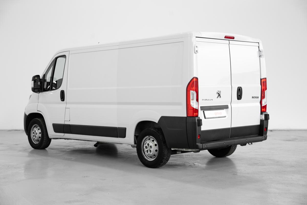 peugeot-boxer-2023-diesel-2179cc
