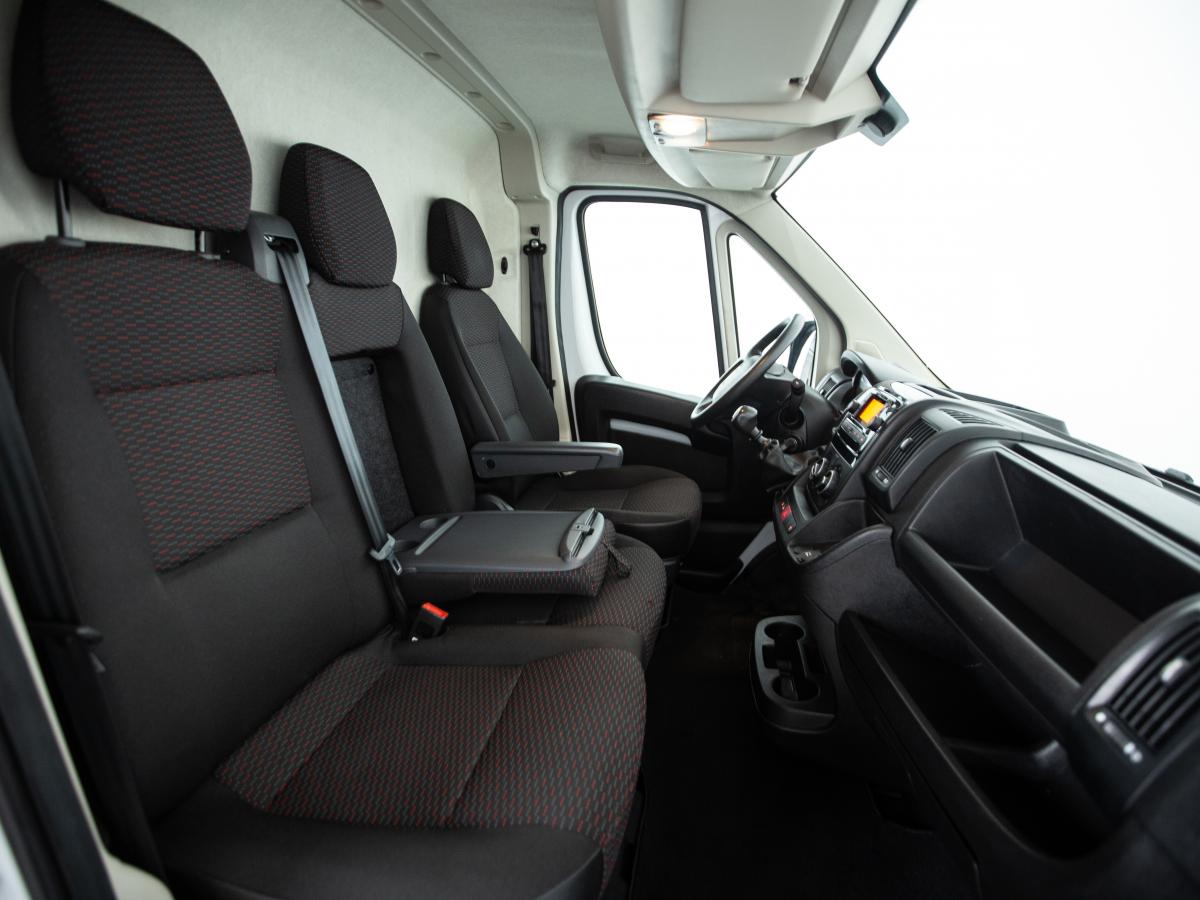 peugeot-boxer-2023-diesel-2179cc
