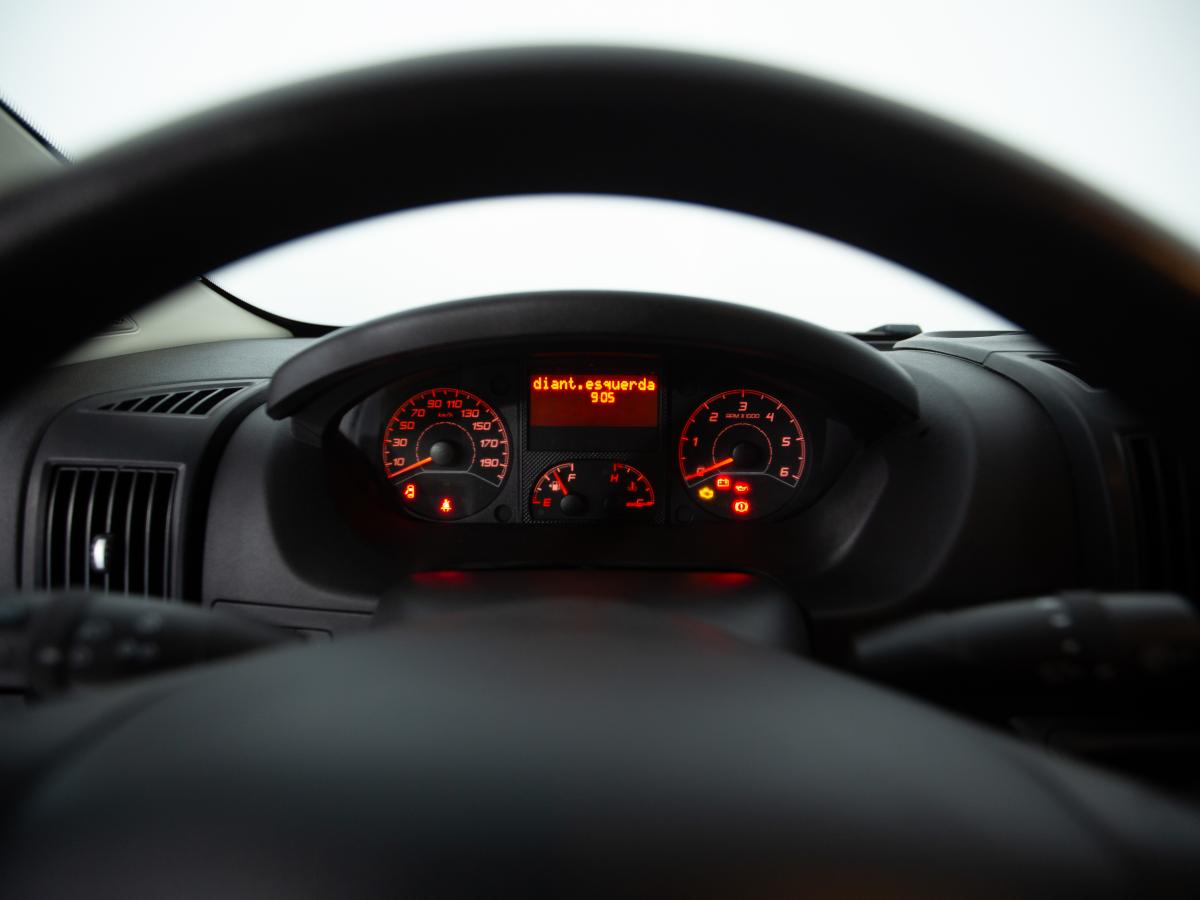 peugeot-boxer-2023-diesel-2179cc