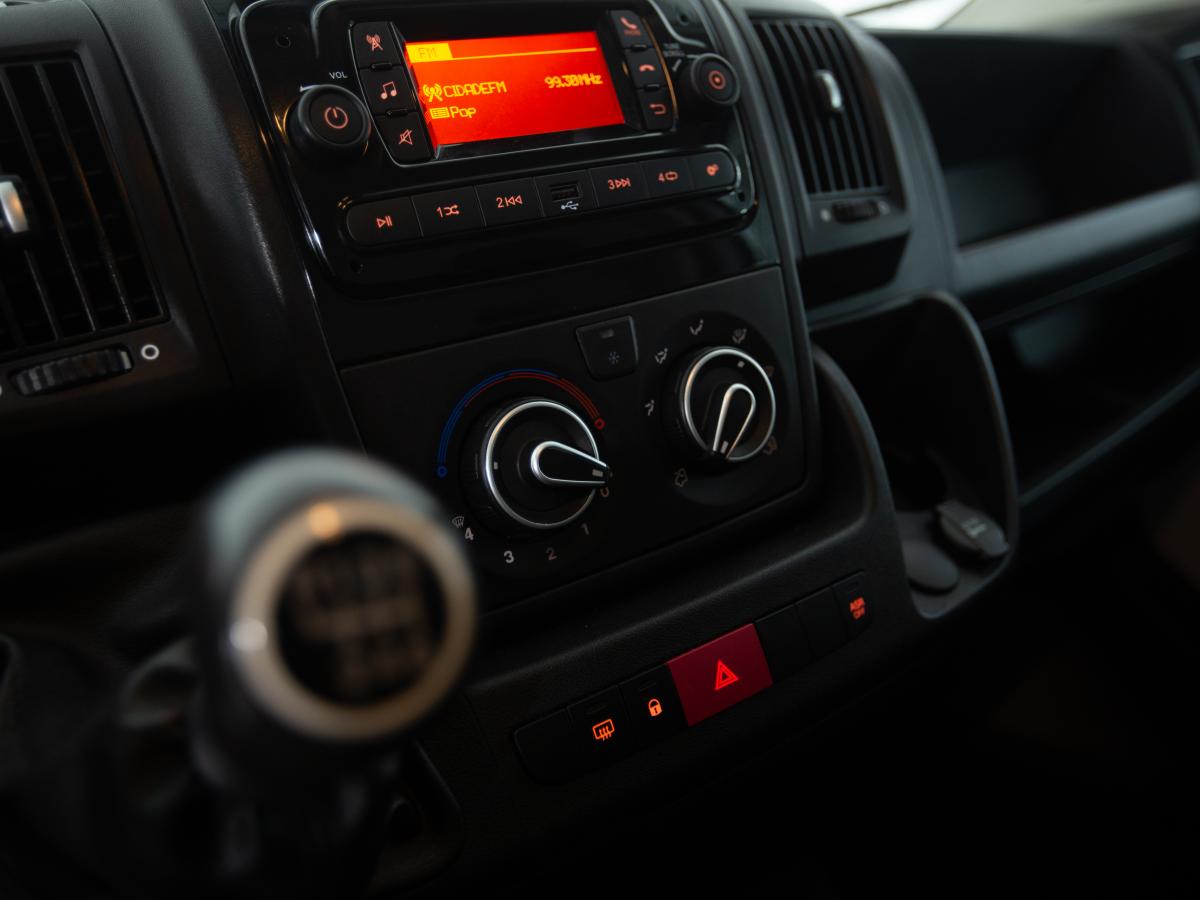 peugeot-boxer-2023-diesel-2179cc
