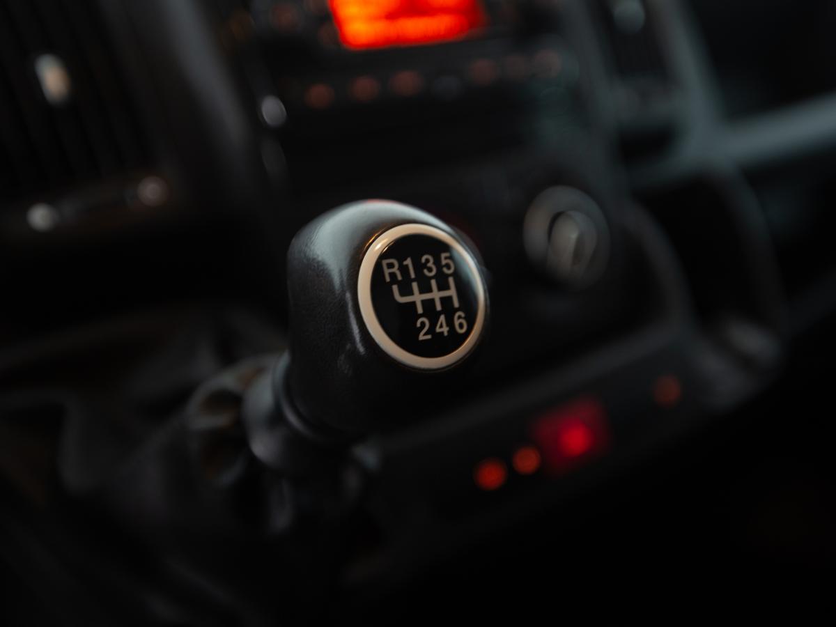 peugeot-boxer-2023-diesel-2179cc