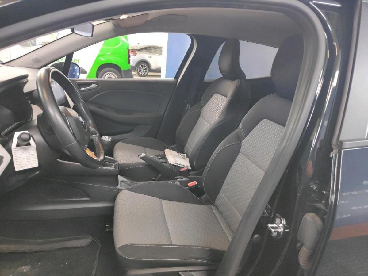 renault-clio-2023-diesel-1461cc
