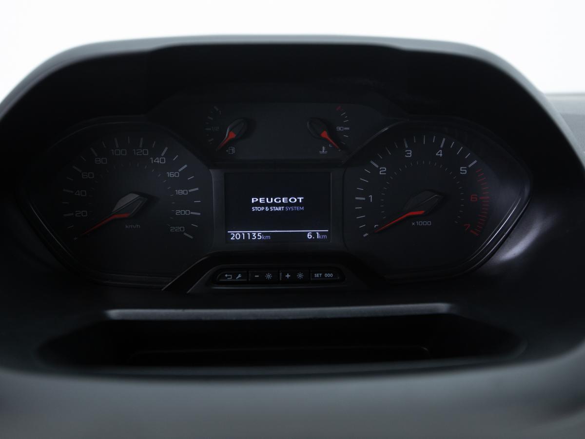 peugeot-rifter-2022-diesel-1499cc