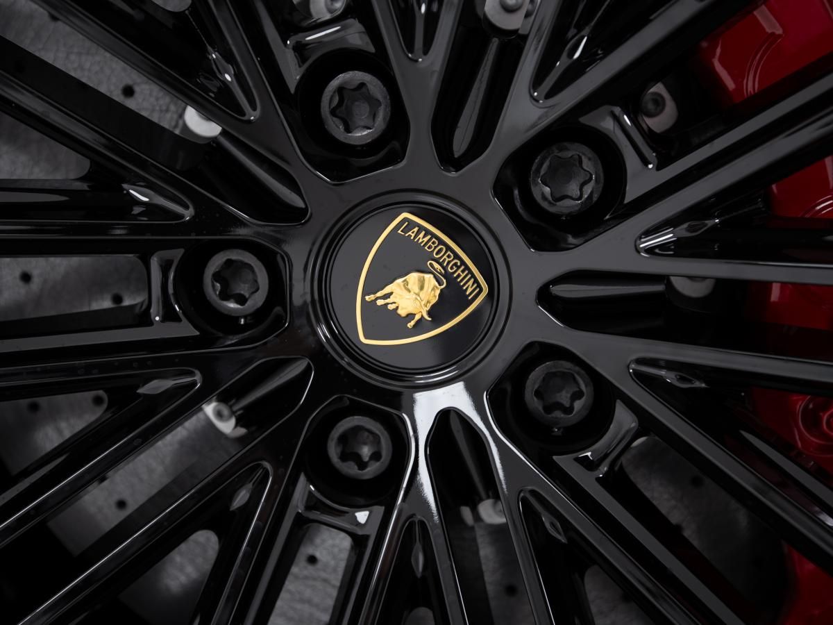 lamborghini-urus-2025-hibrido-a-gasolina-3996cc
