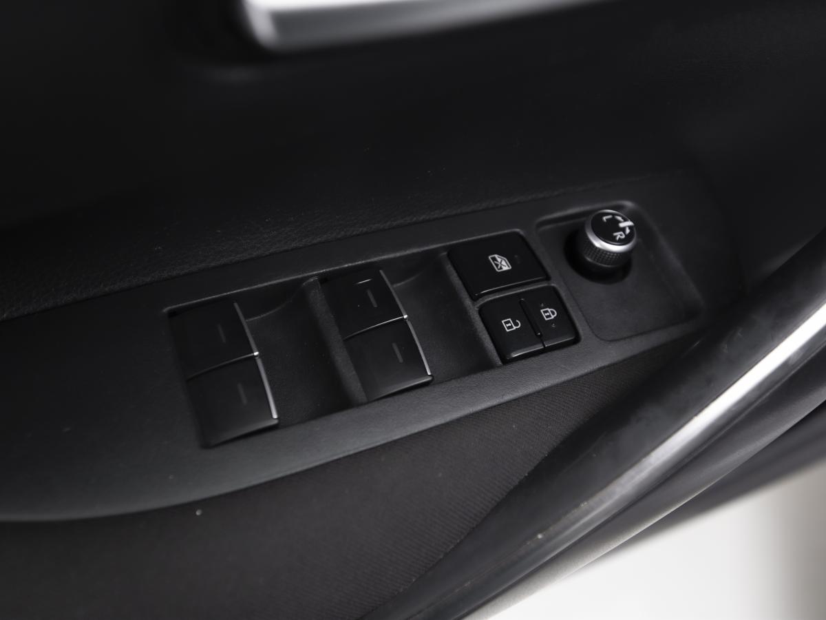toyota-corolla-2022-hibrido-a-gasolina-1798cc