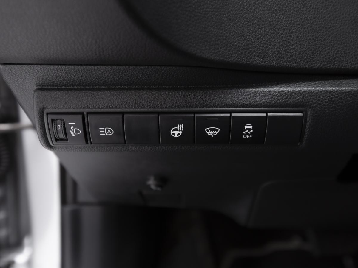 toyota-corolla-2022-hibrido-a-gasolina-1798cc