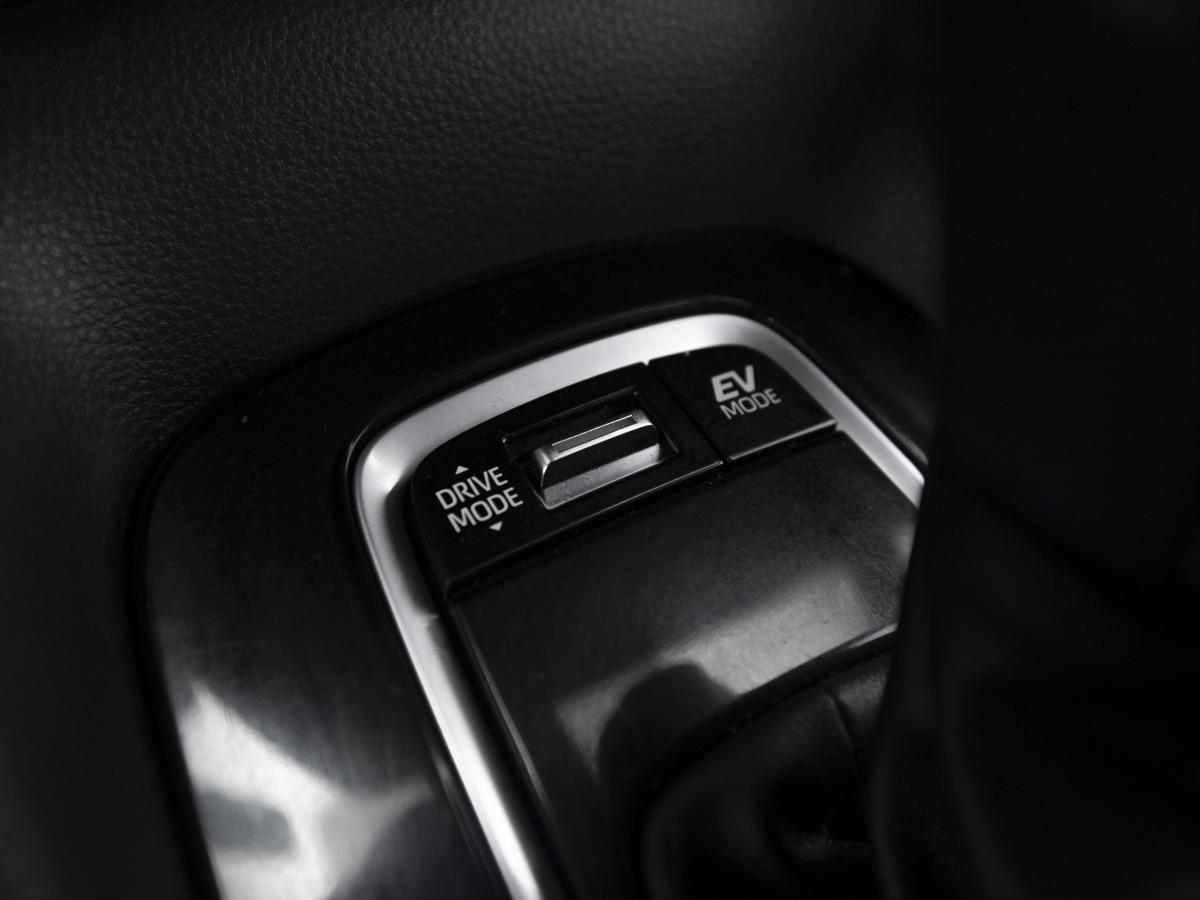 toyota-corolla-2022-hibrido-a-gasolina-1798cc