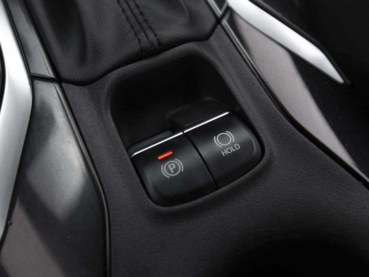 toyota-corolla-2022-hibrido-a-gasolina-1798cc