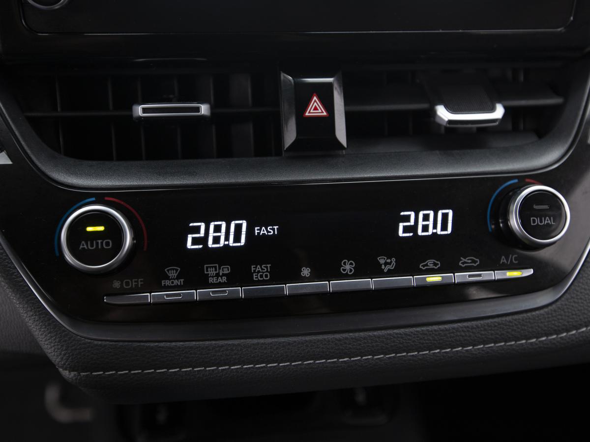 toyota-corolla-2022-hibrido-a-gasolina-1798cc