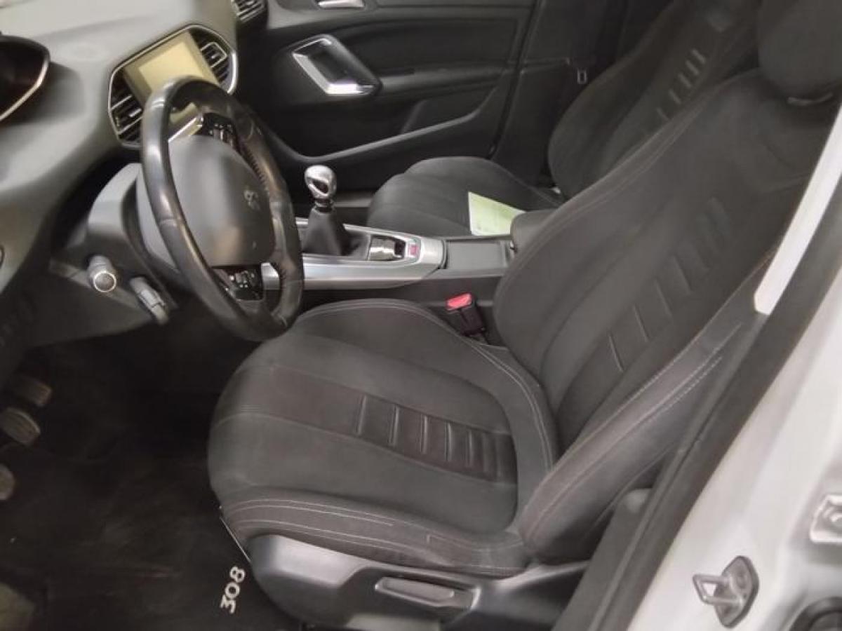 peugeot-308-sw-2014-gasolina-1199cc