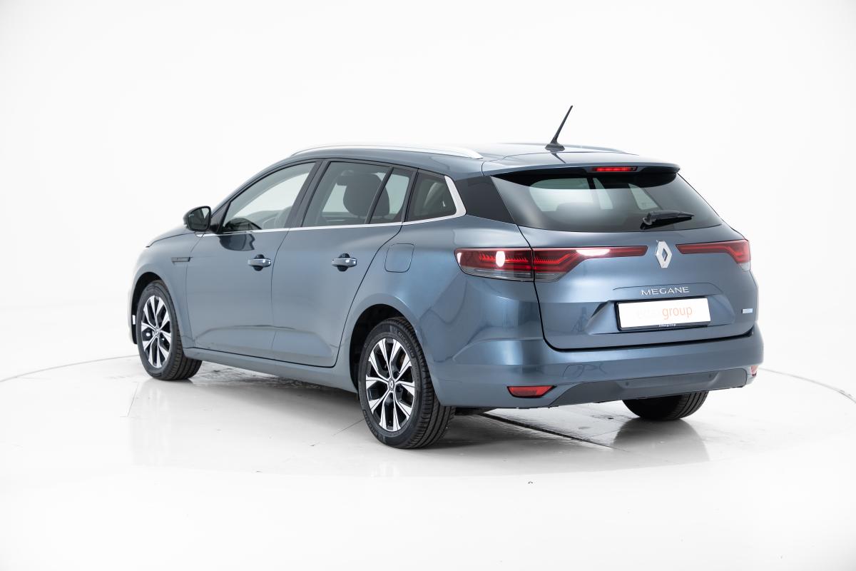 renault-megane-sport-tourer-2022-hibrido-a-gasolina-1598cc