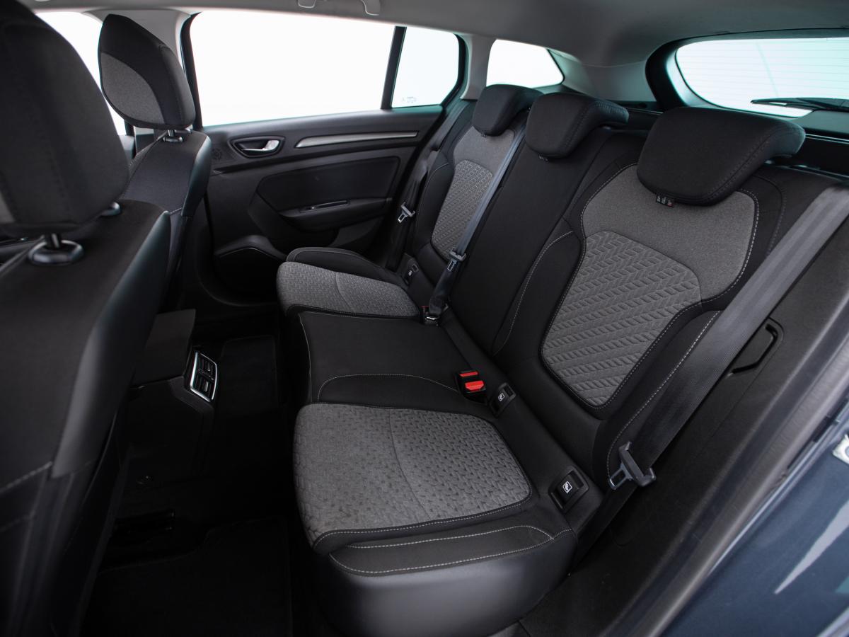 renault-megane-sport-tourer-2022-hibrido-a-gasolina-1598cc