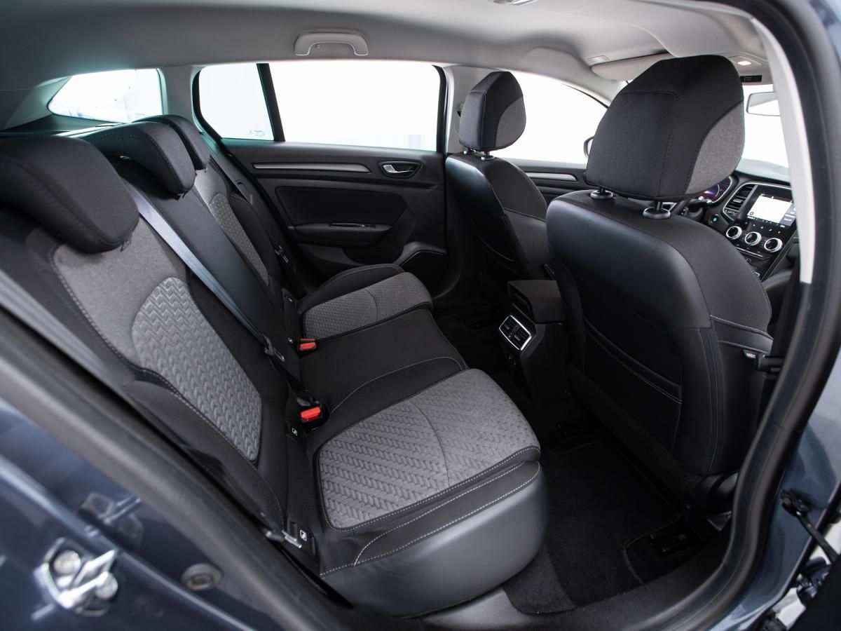 renault-megane-sport-tourer-2022-hibrido-a-gasolina-1598cc