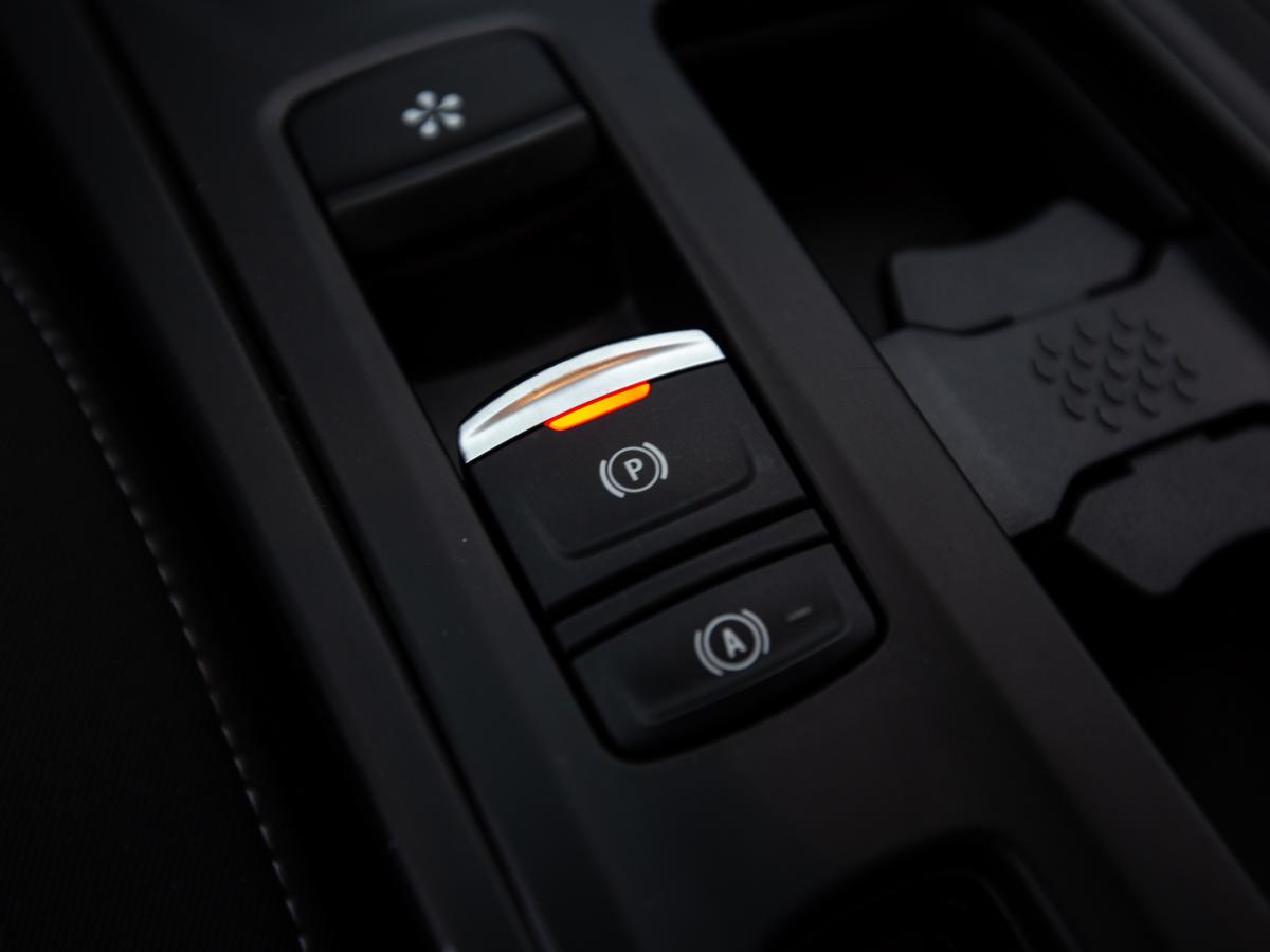 renault-megane-sport-tourer-2022-hibrido-a-gasolina-1598cc
