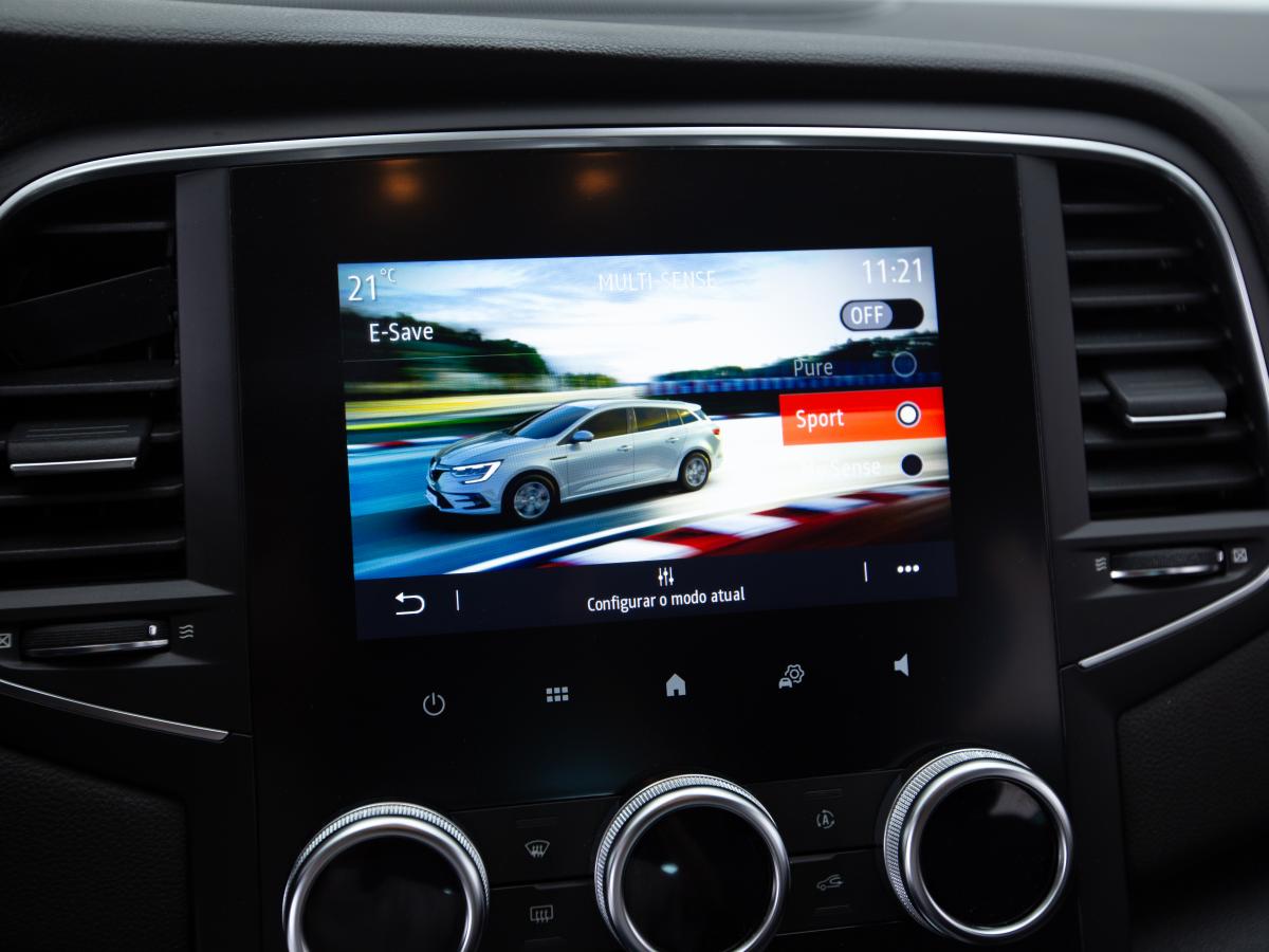 renault-megane-sport-tourer-2022-hibrido-a-gasolina-1598cc