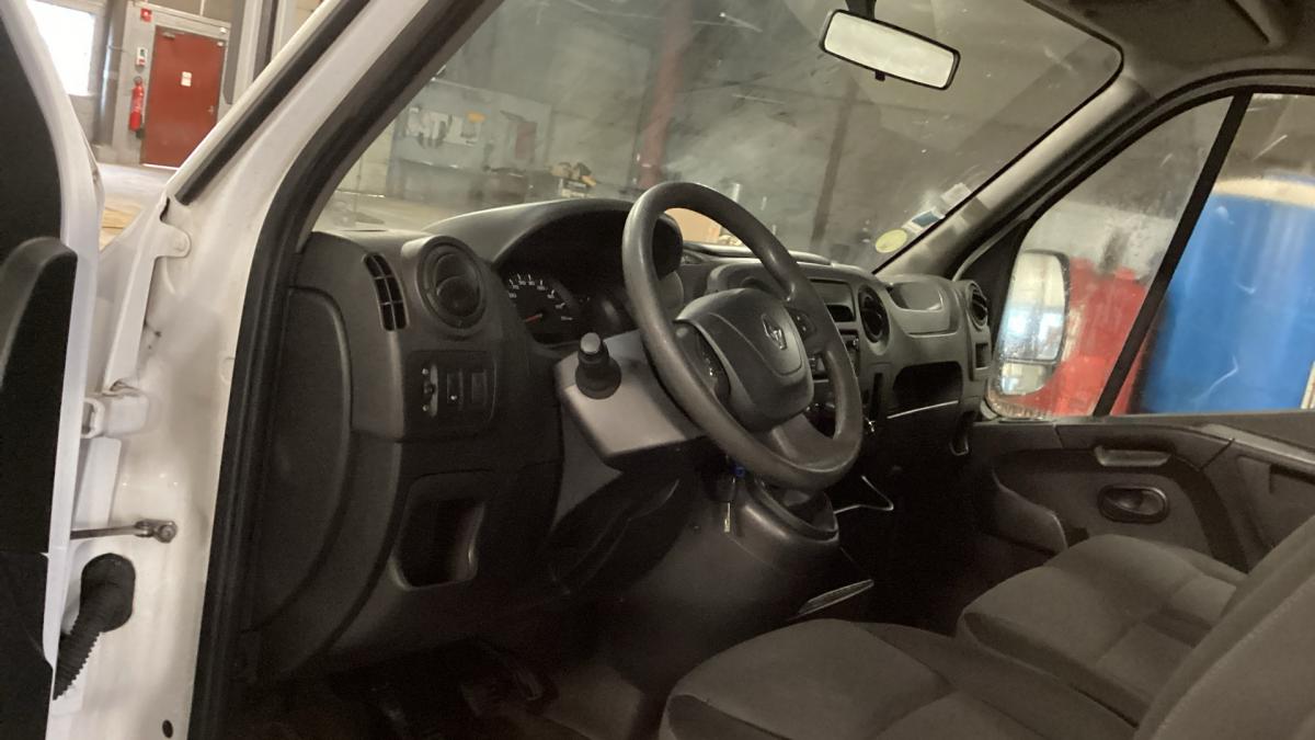 renault-master-2019-diesel-2299cc