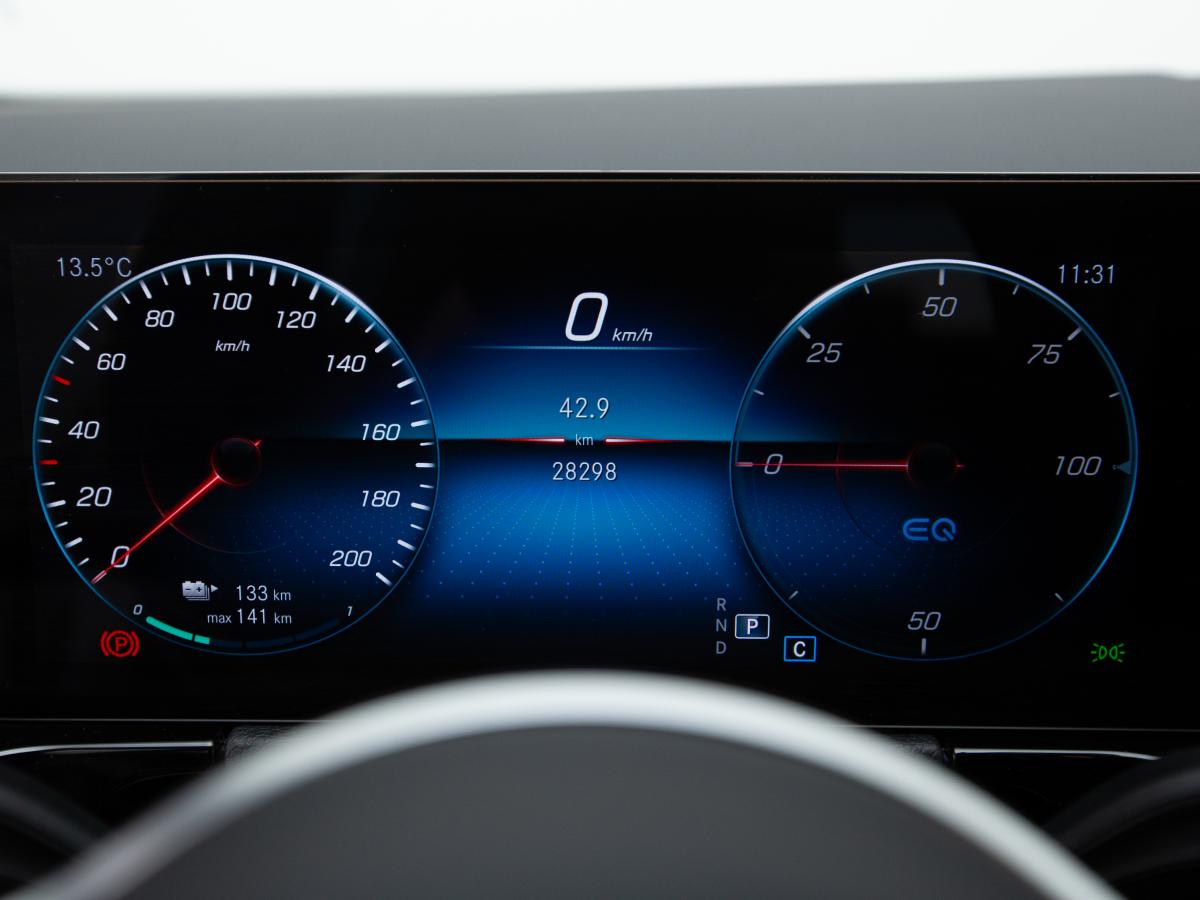 mercedes-benz-eqa-2022-eletrico-0cc