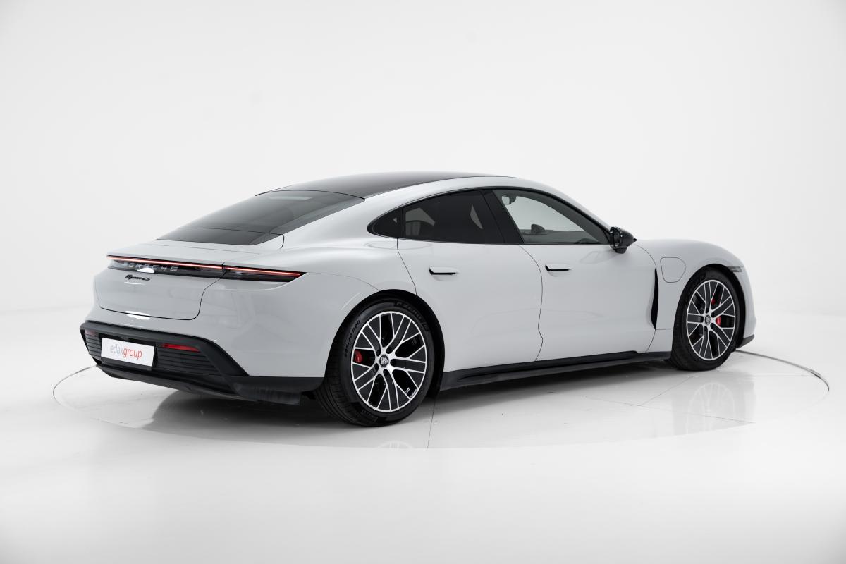 porsche-taycan-2020-eletrico-0cc