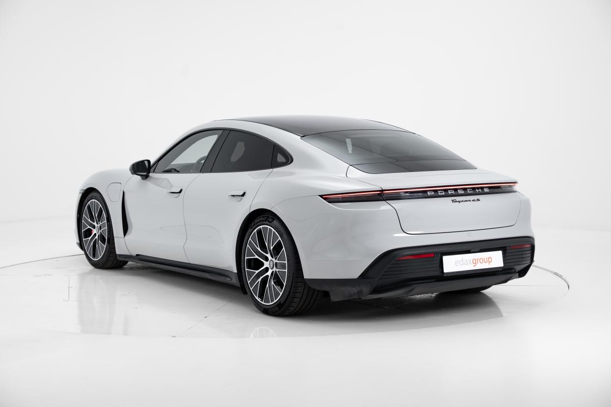 porsche-taycan-2020-eletrico-0cc