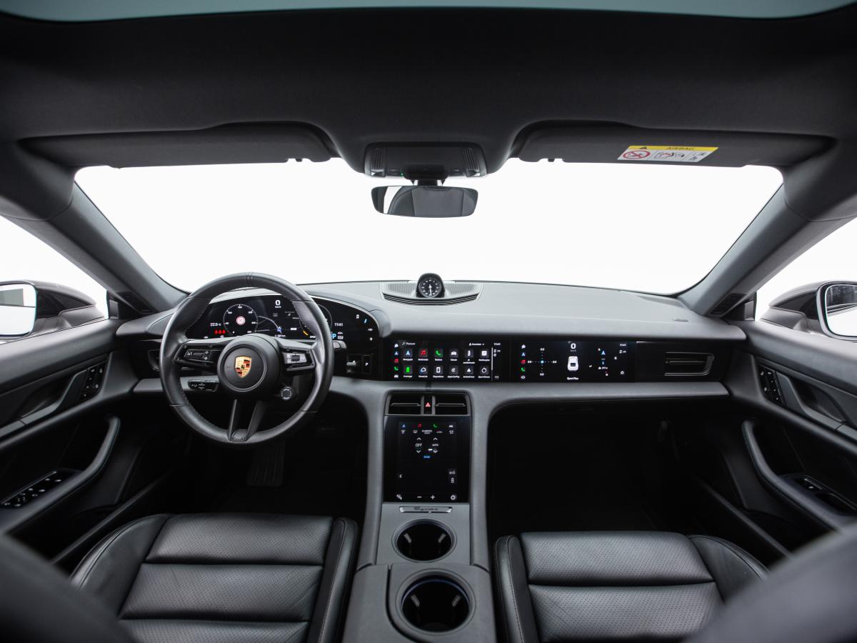 porsche-taycan-2020-eletrico-0cc