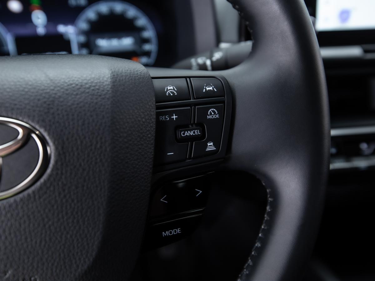 toyota-c-hr-2025-hibrido-a-gasolina-1798cc